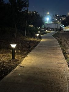 תאורת רחוב סולארית